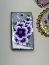 Load image into Gallery viewer, Creative Jewelry created by nail products at Nailcation in April 2026
